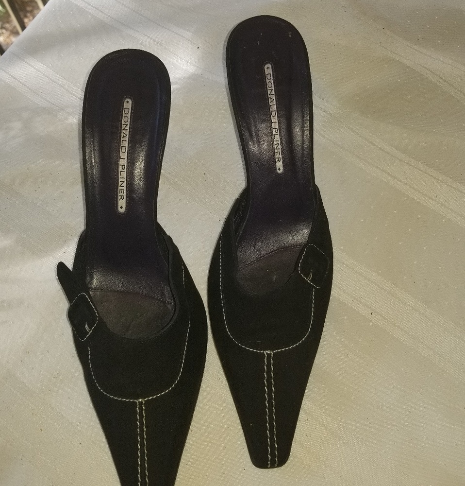 *PRE LOVED* Donald J Pliner Black Suede Mule